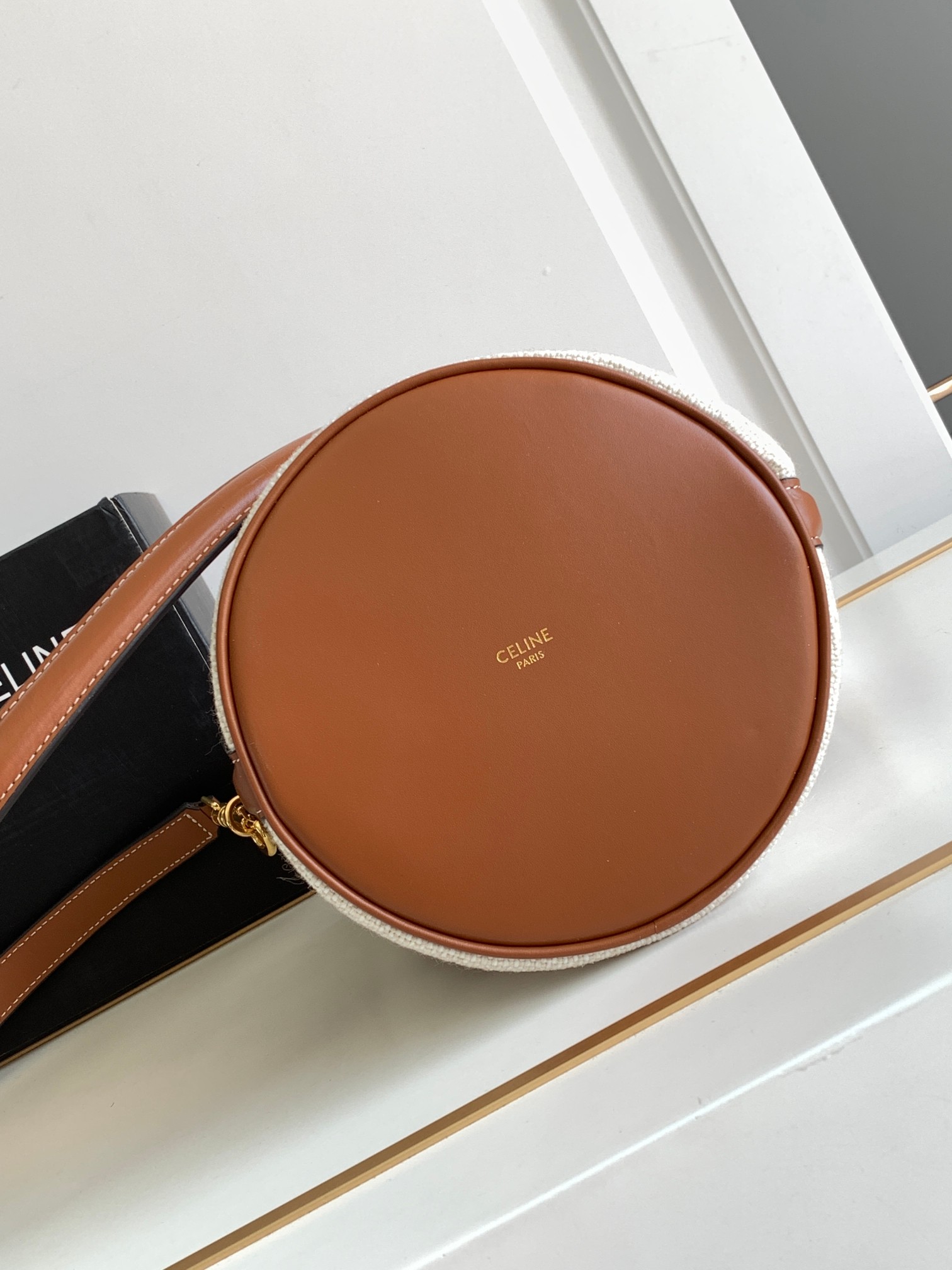 Ce**e mini bucket 16