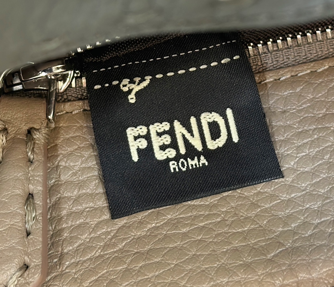 F**di peekaboo mini