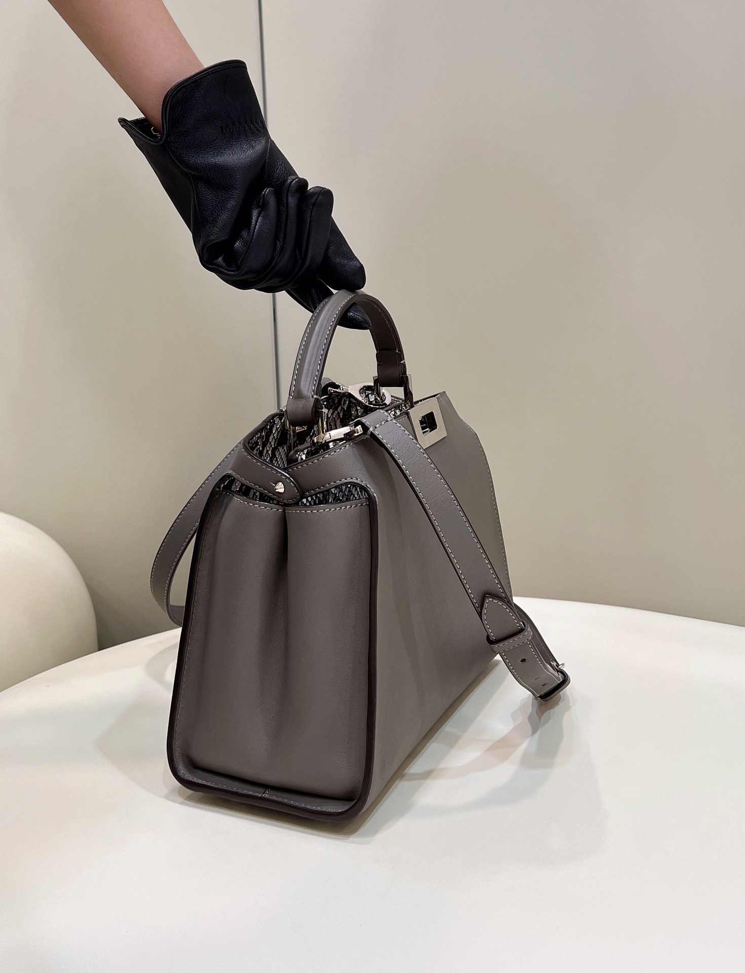 F**di peekaboo small