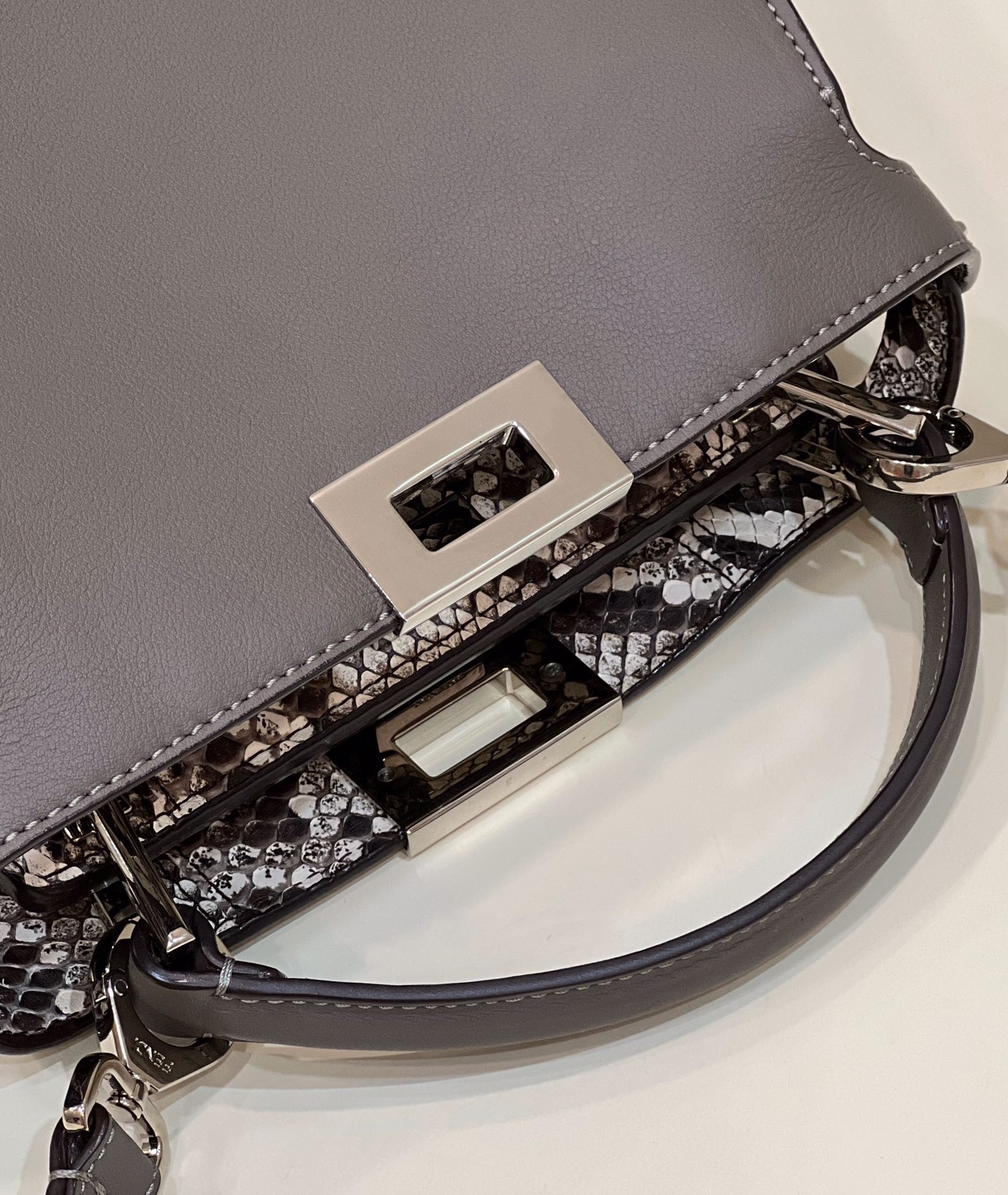 F**di peekaboo small