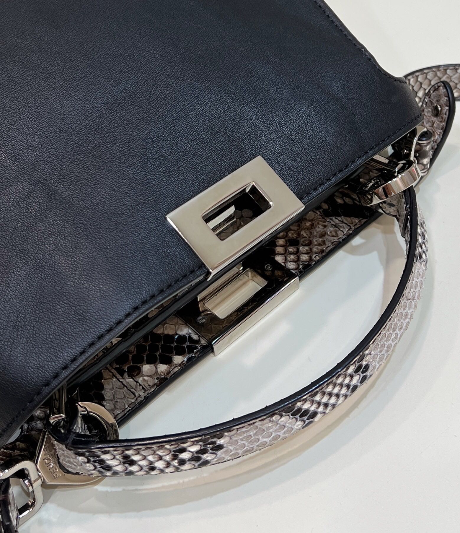 F**di peekaboo small