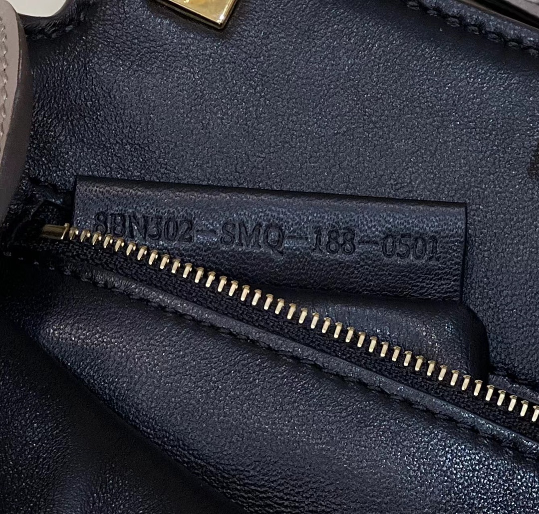 F**di peekaboo small