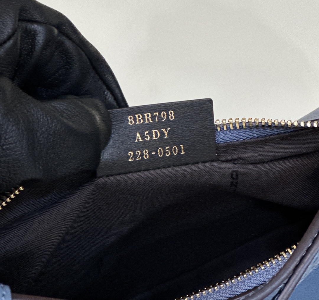 F**di F**digraphy small