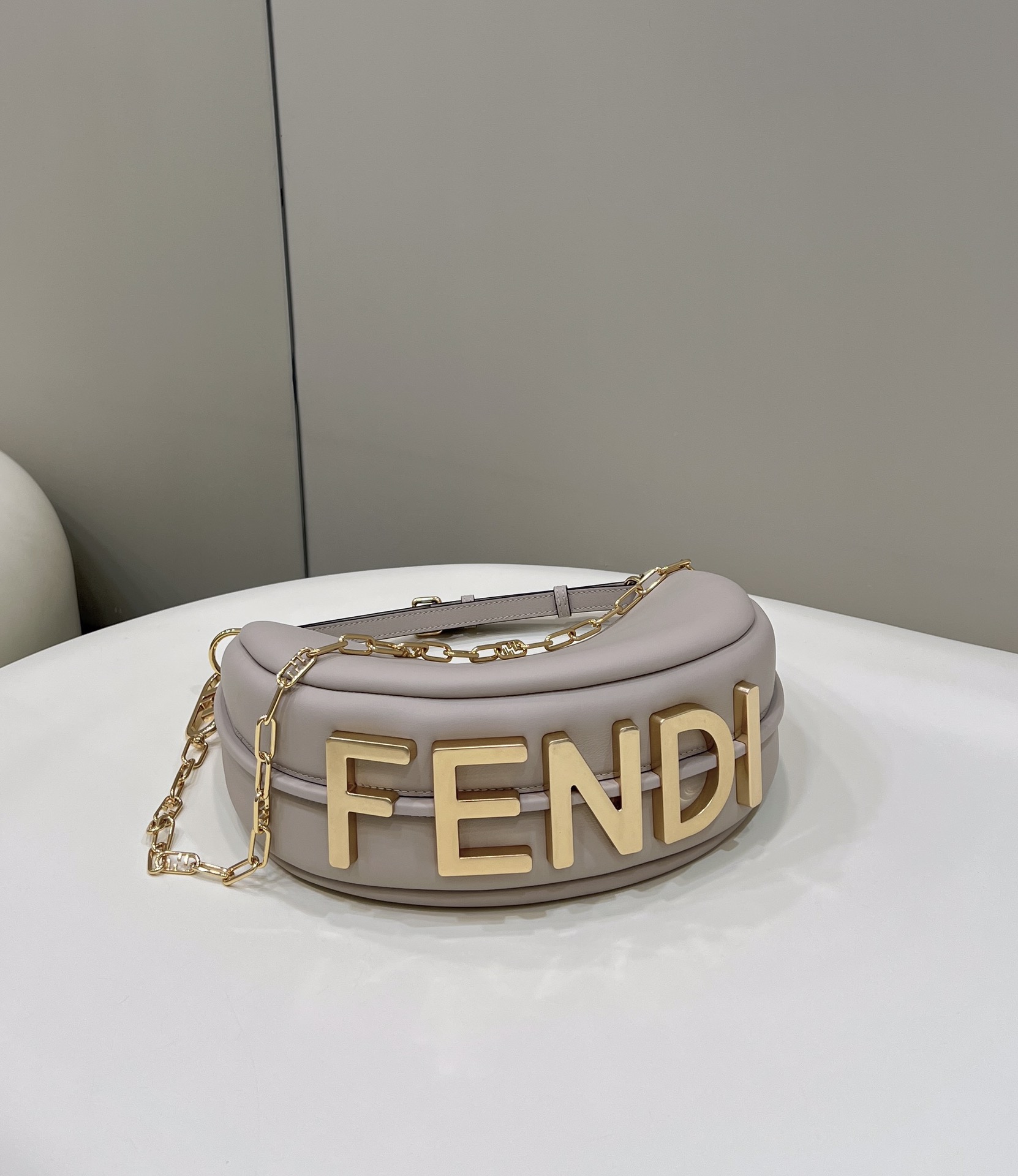 F**di F**digraphy small