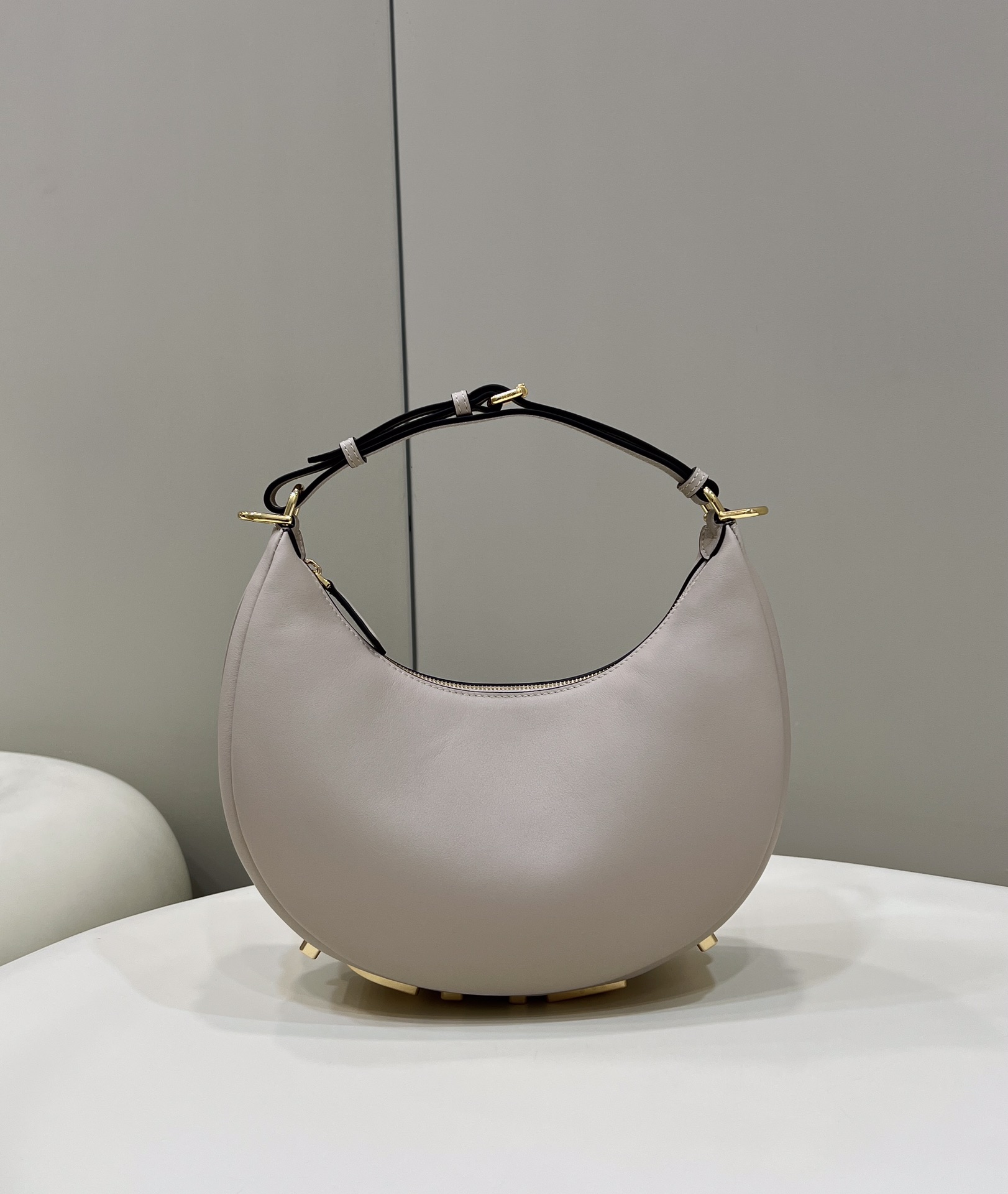 F**di F**digraphy small