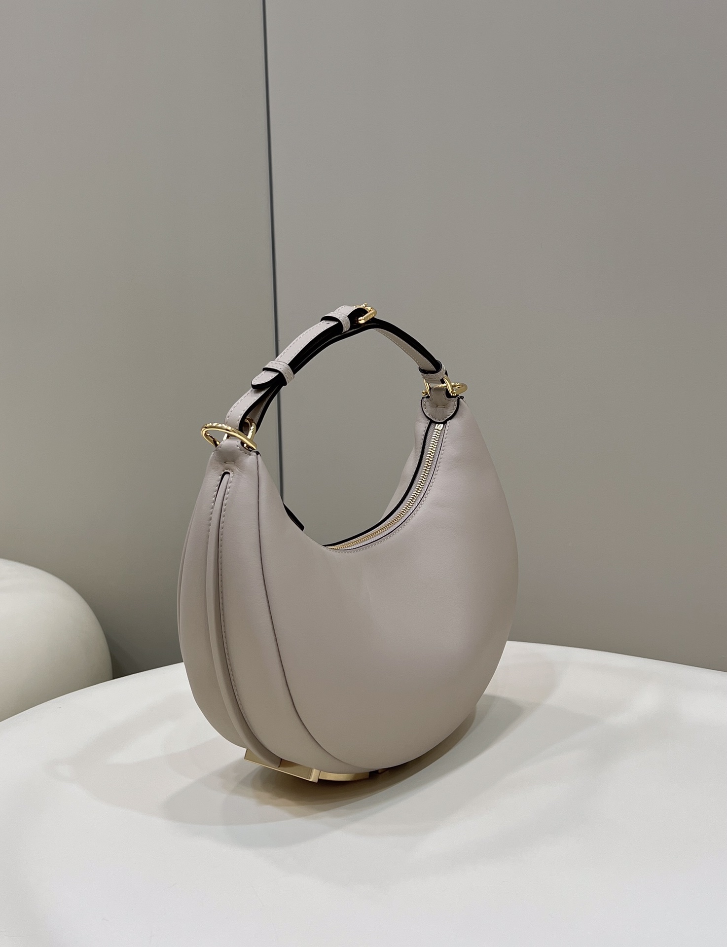 F**di F**digraphy small