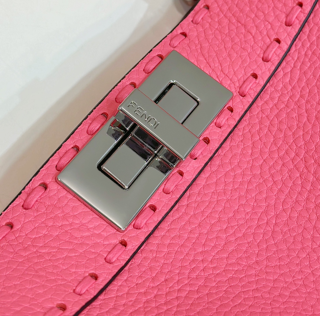 F**di peekaboo medium handbag