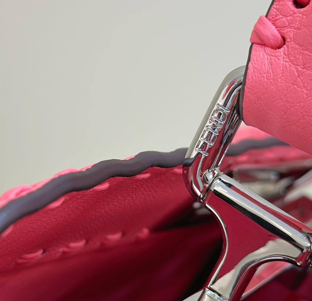 F**di peekaboo medium handbag