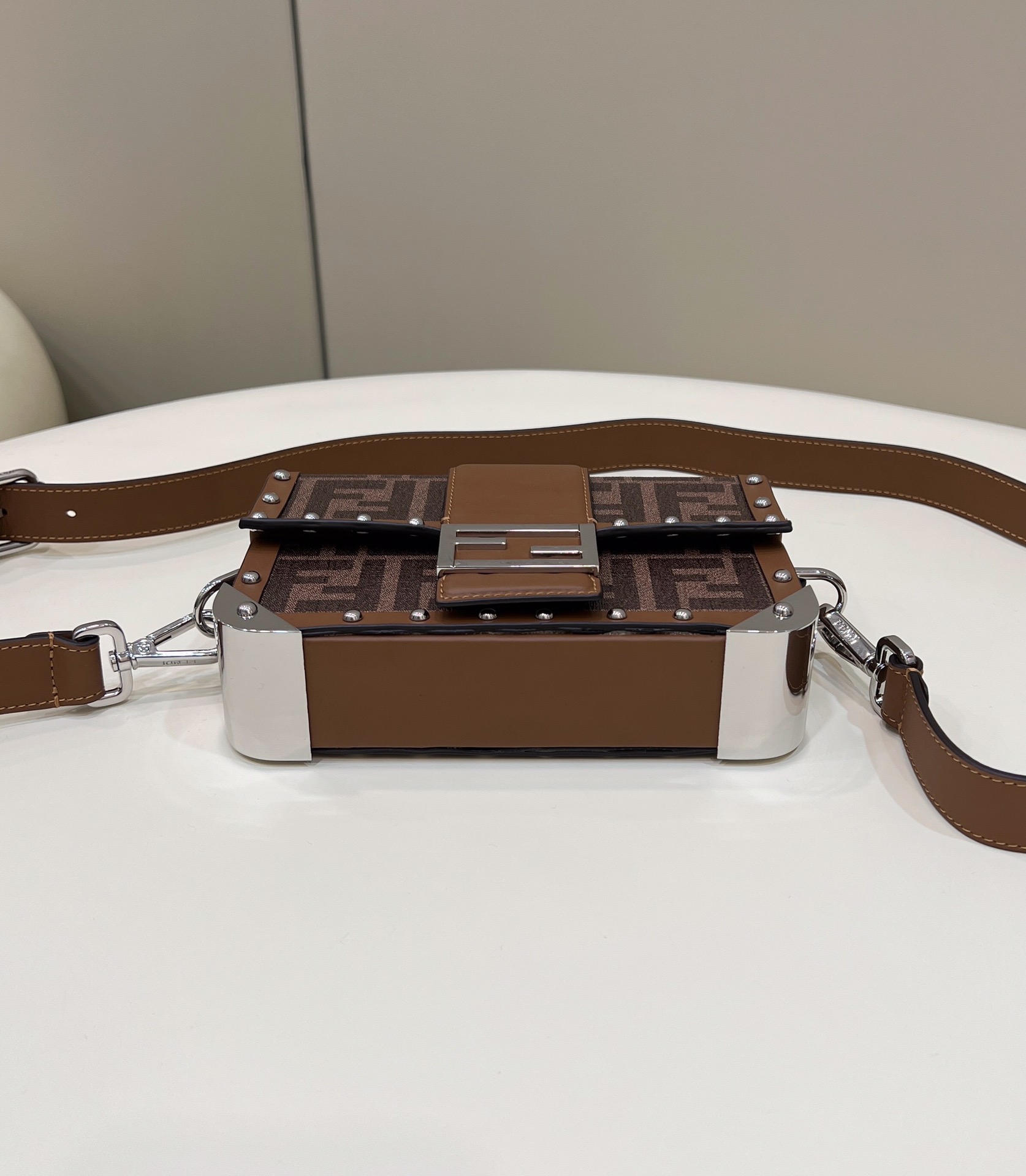 F**di trunk baguette