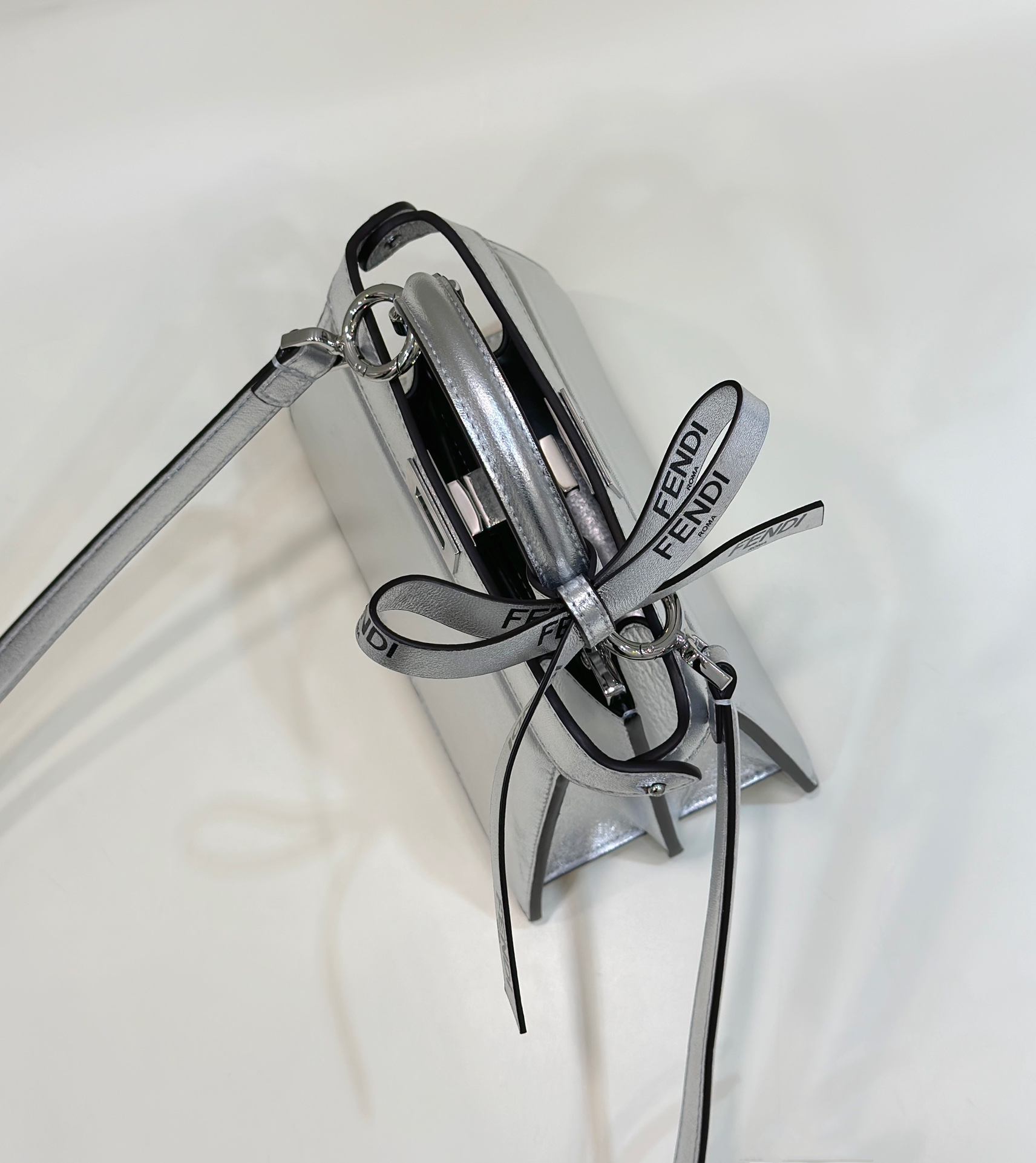 F**di by marc jacobs peekaboo