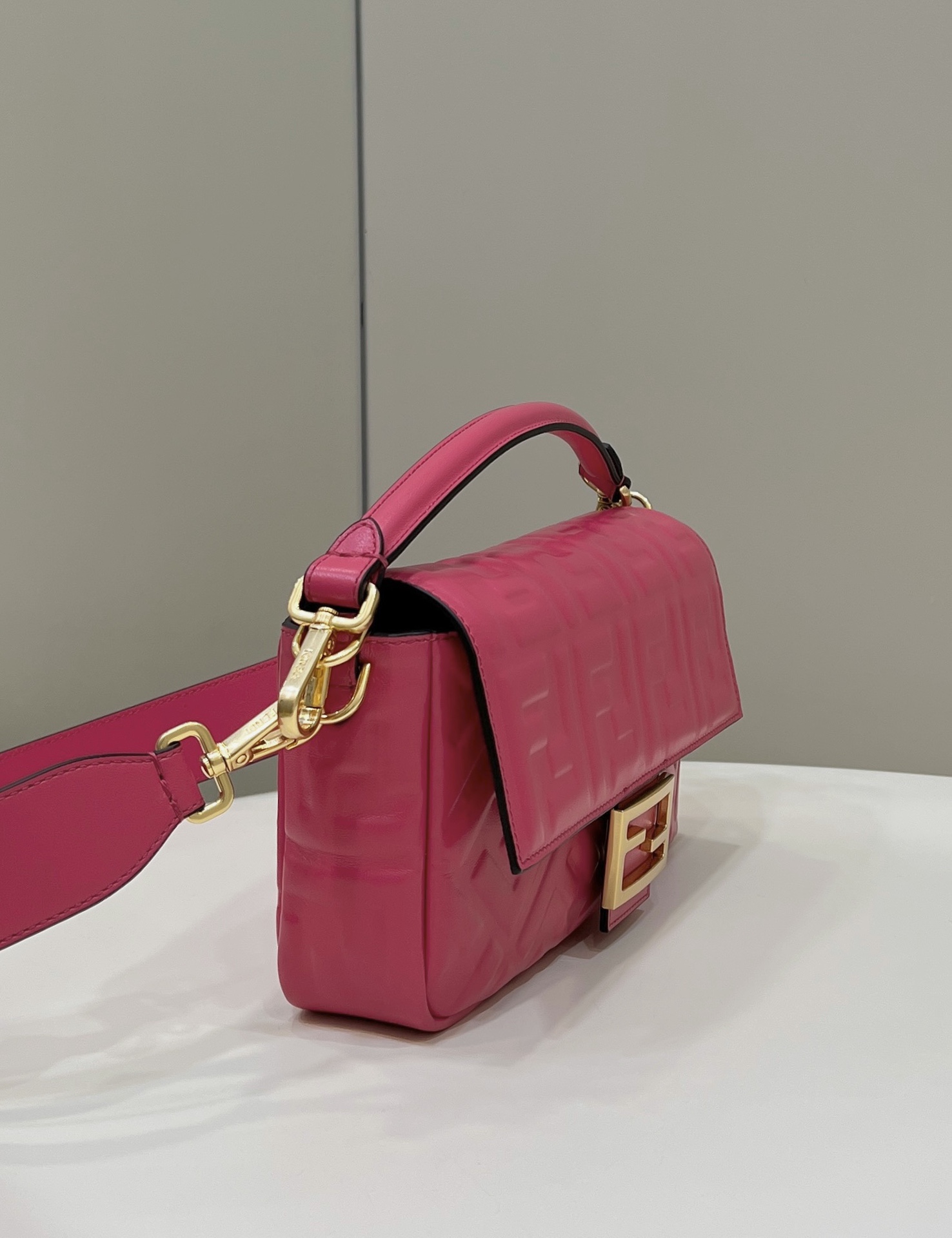 F**di baguette medium bag