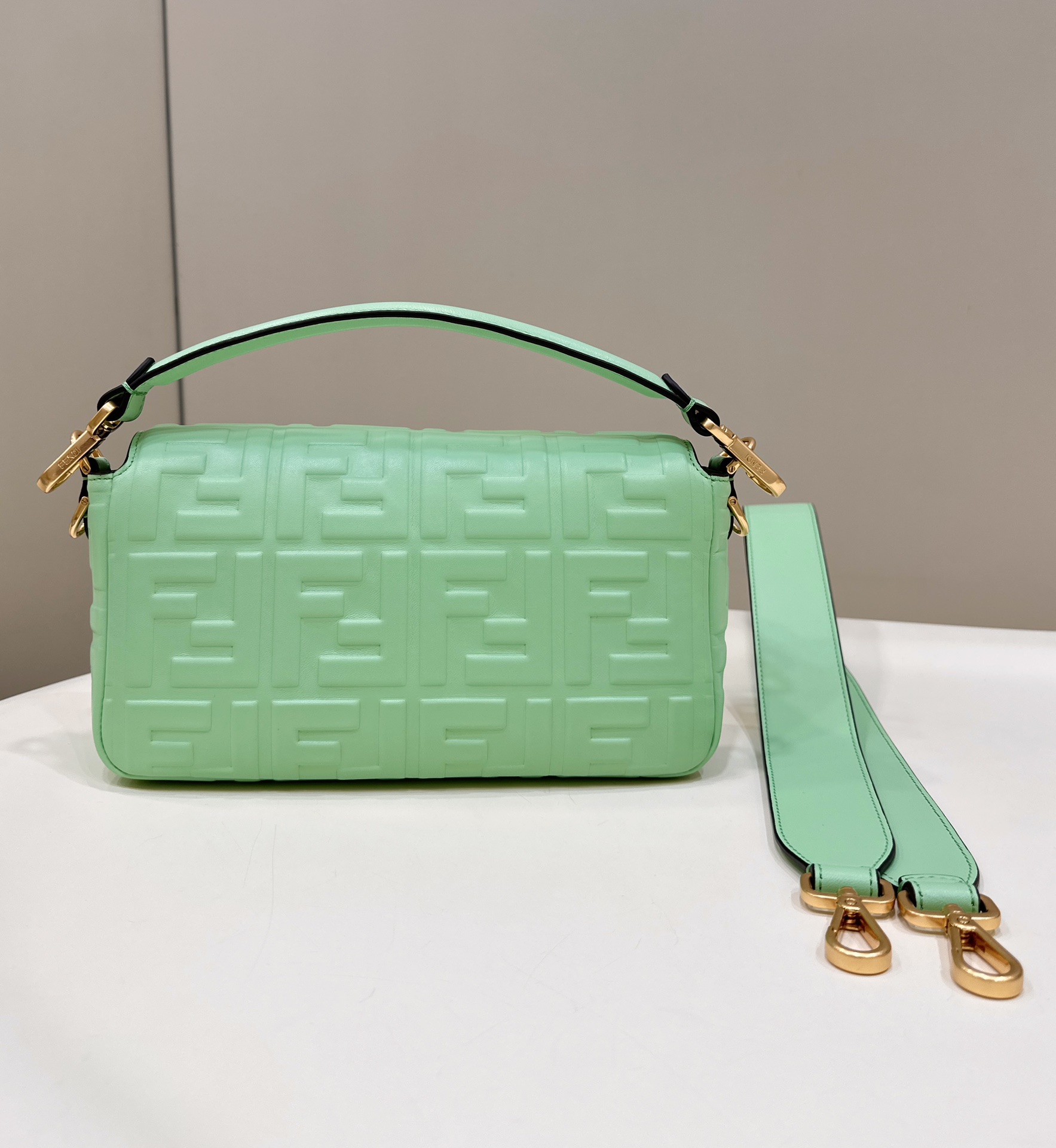 F**di baguette medium bag