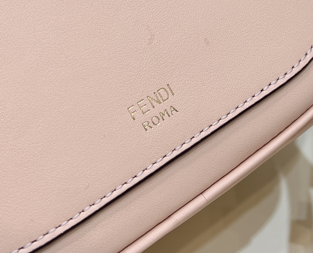 F**di o’lock camera bag
