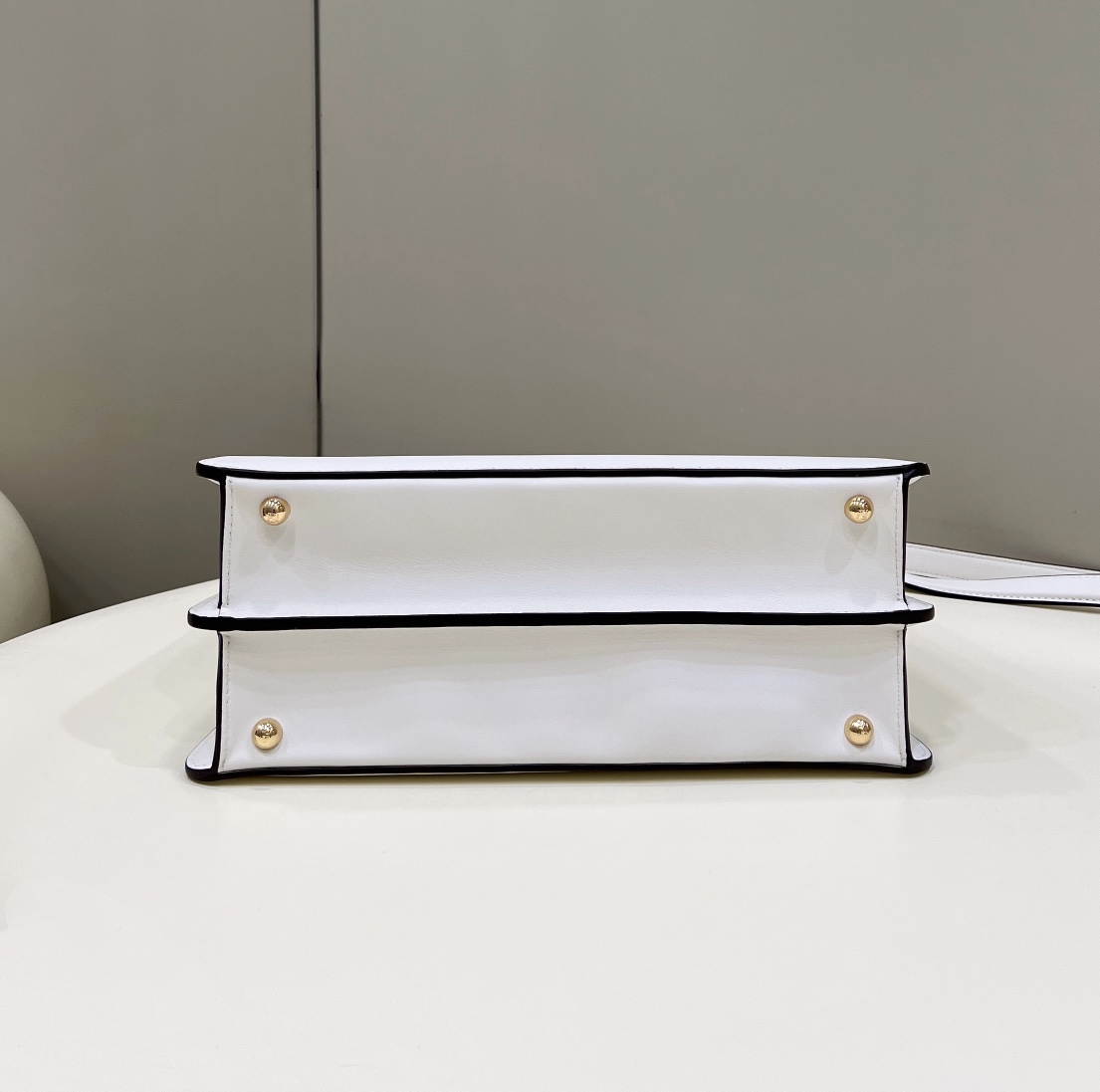 F**di new style peekaboo i see u