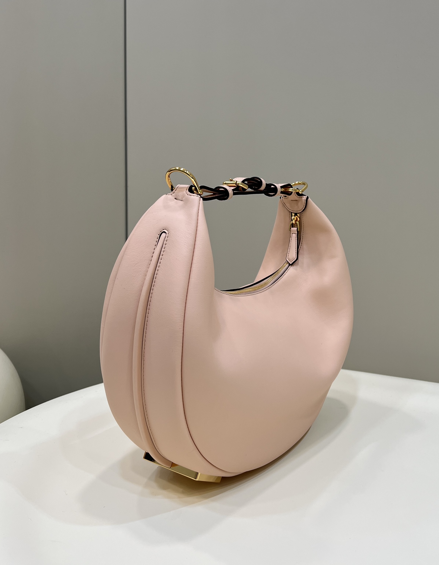 F**di graphy icon bag