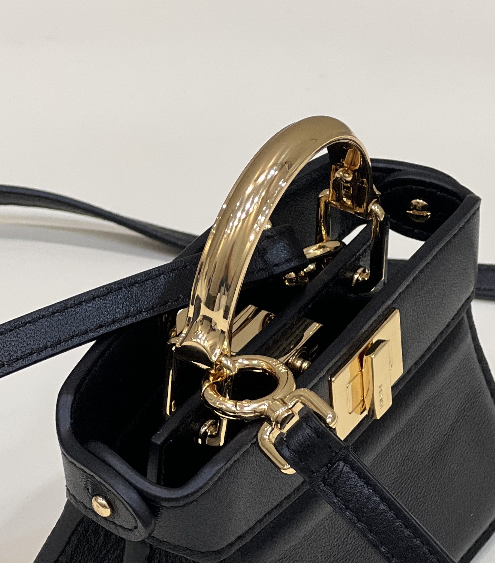 F**di nano peekaboo maxi handle