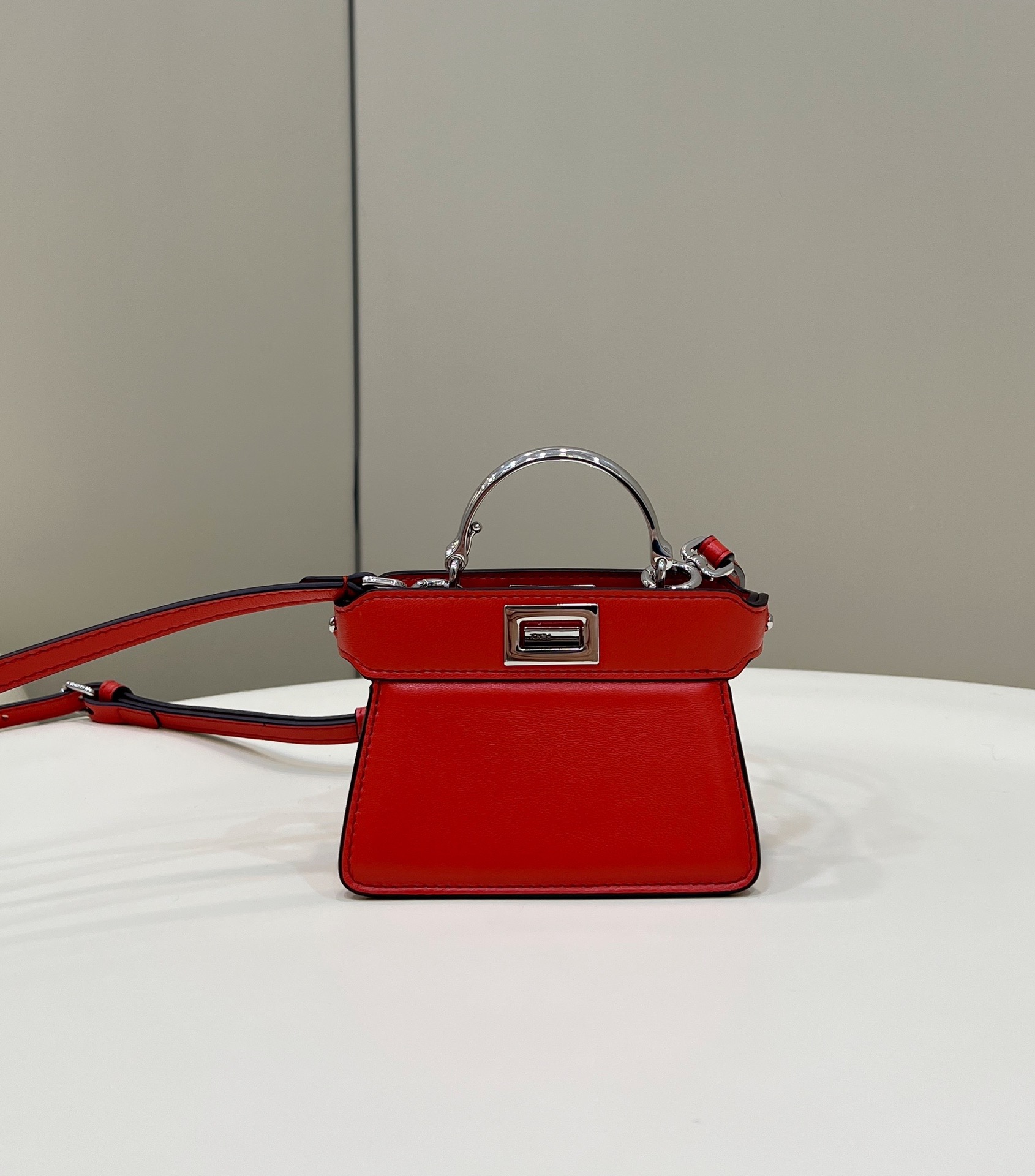 F**di nano peekaboo maxi handle