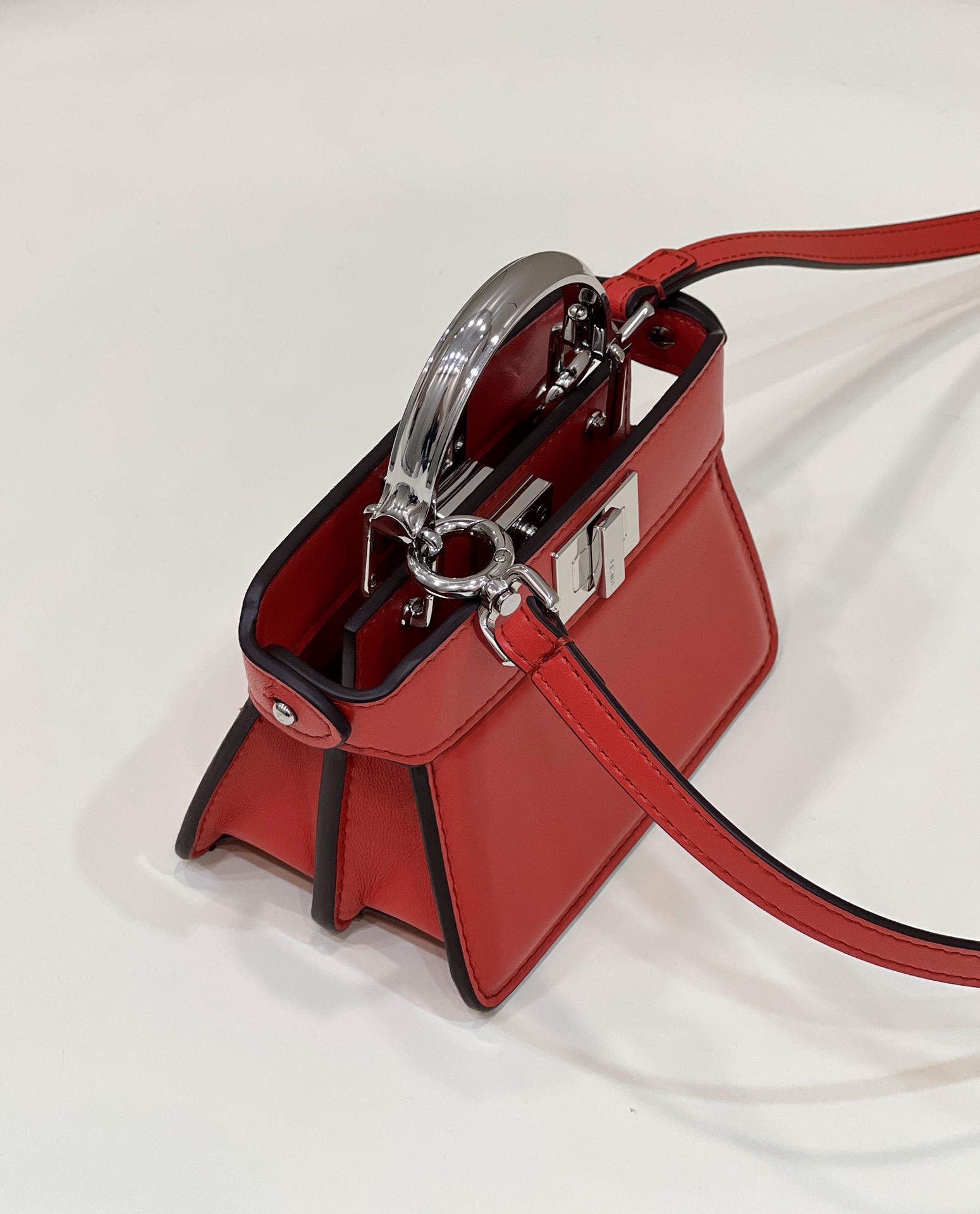 F**di nano peekaboo maxi handle