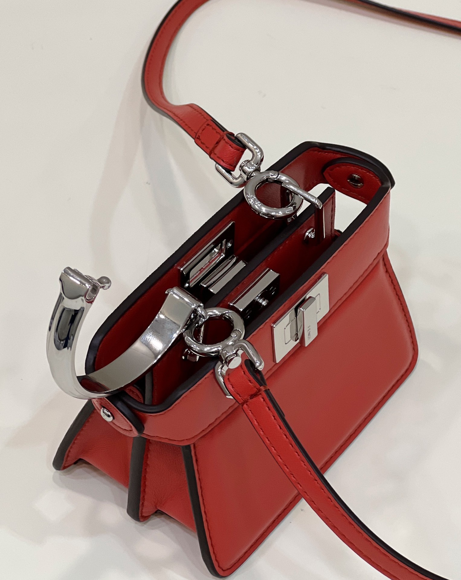 F**di nano peekaboo maxi handle