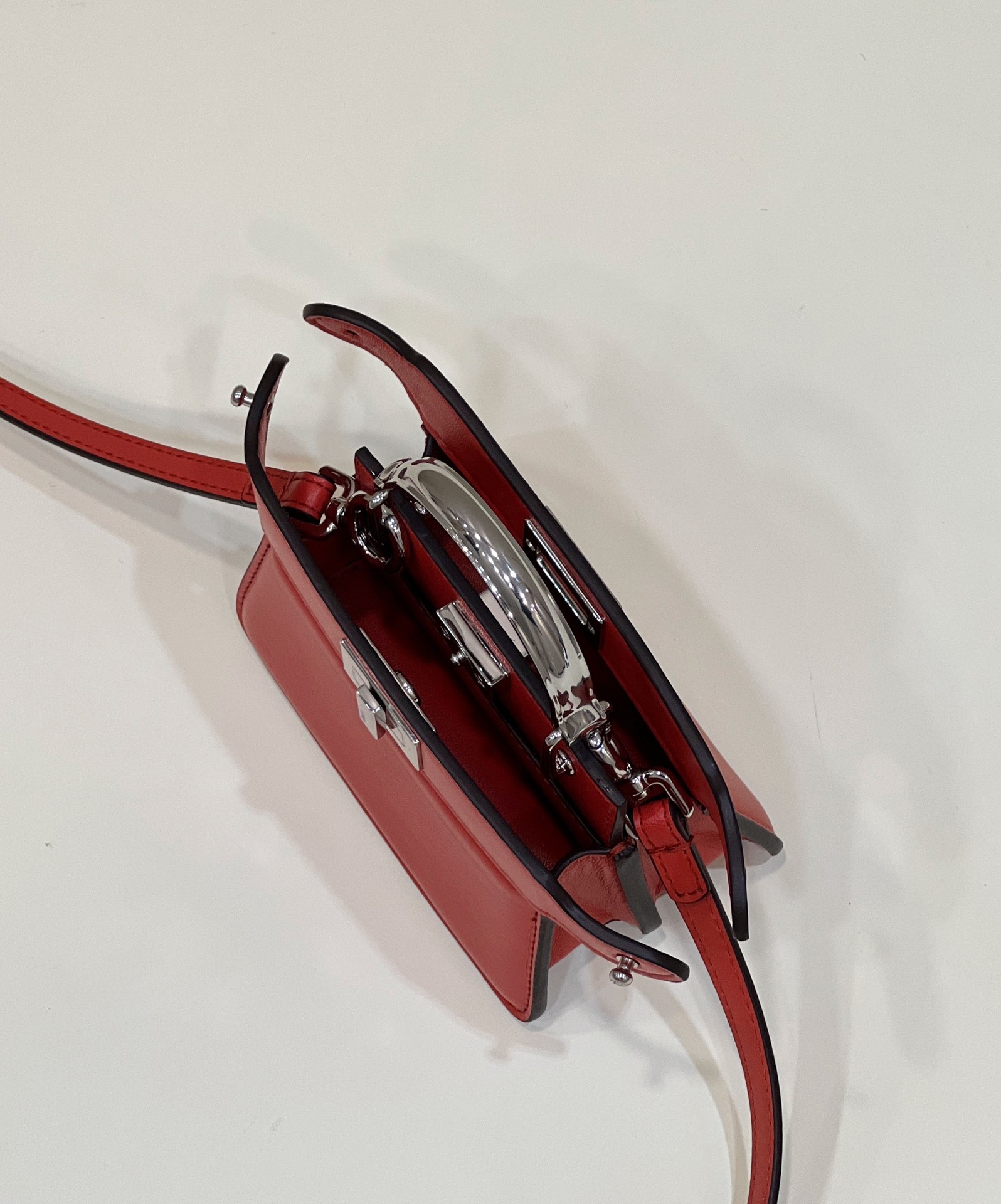 F**di nano peekaboo maxi handle