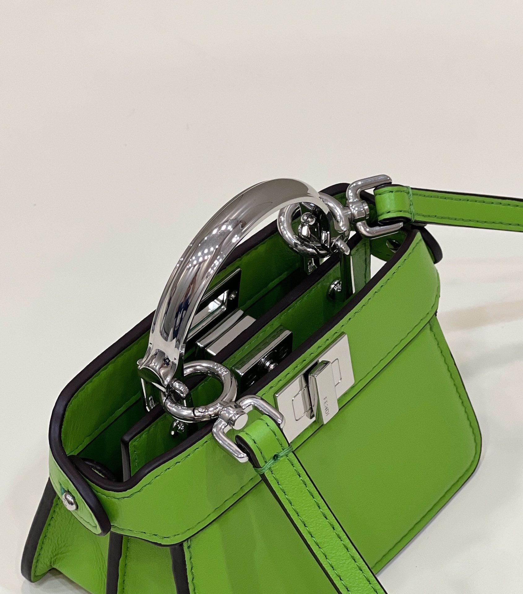 F**di nano peekaboo maxi handle