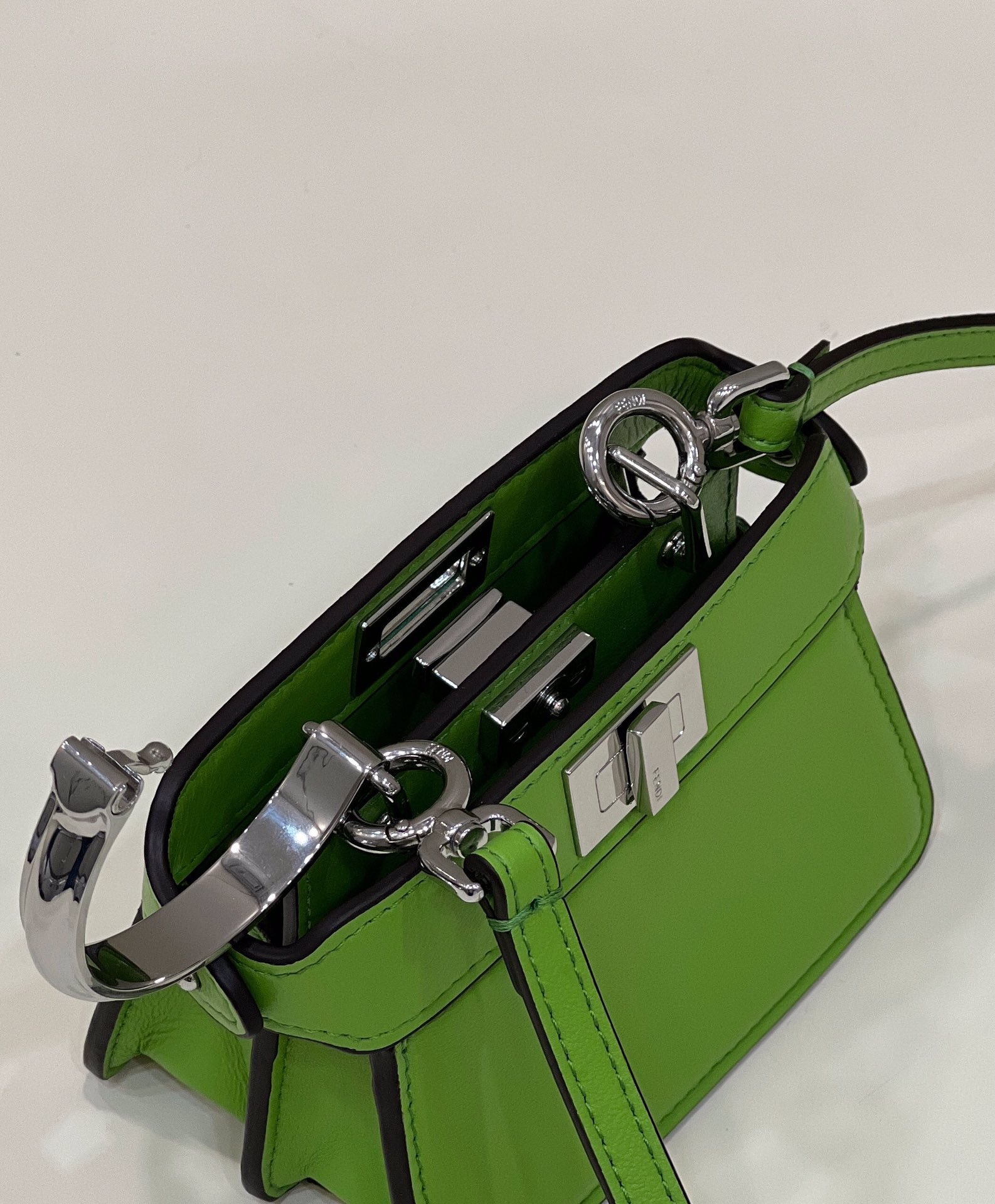 F**di nano peekaboo maxi handle