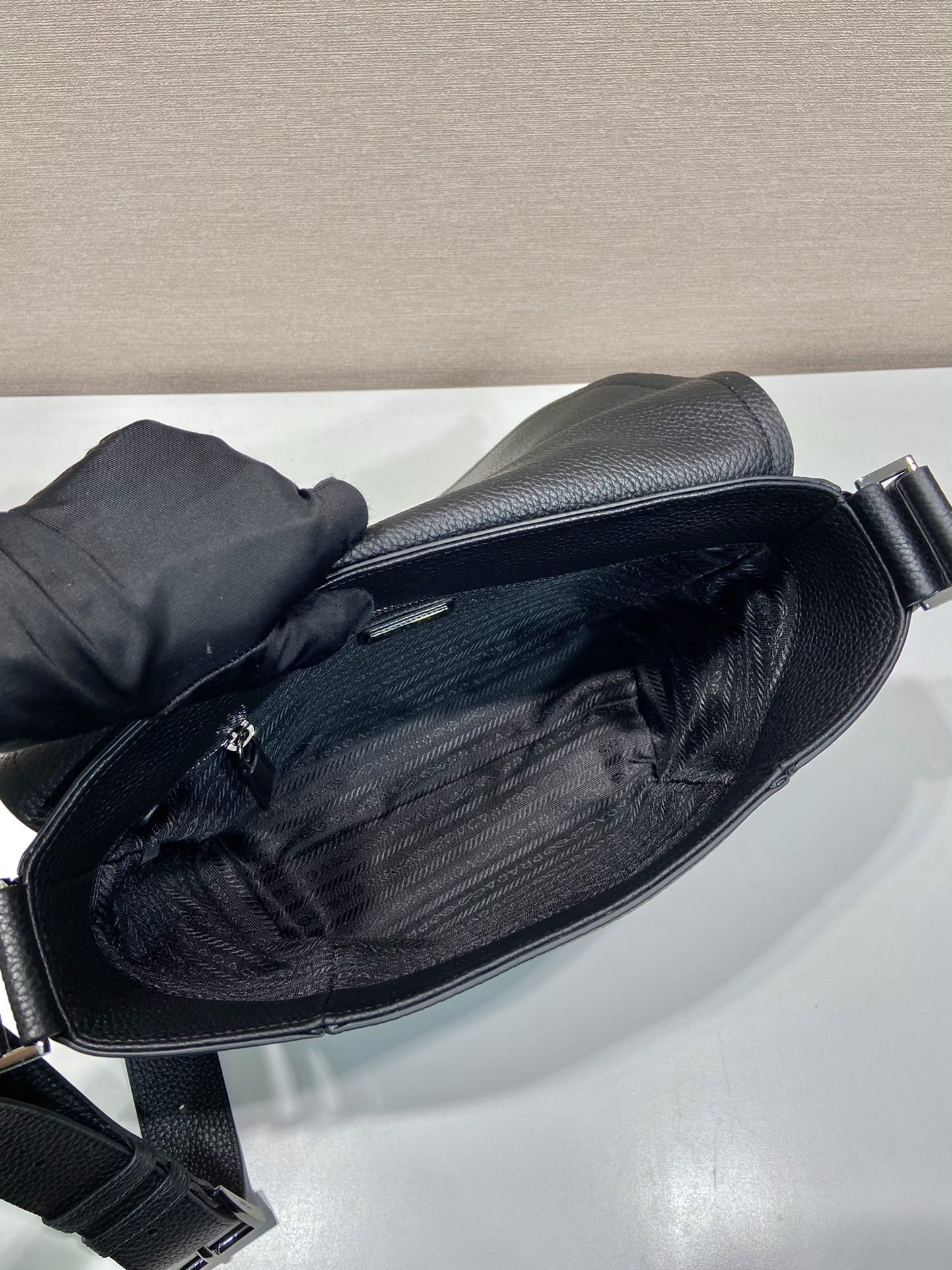 Pra*a leather bag with shoulder strap