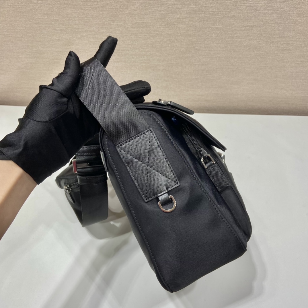 Re-Nylon shoulder bag