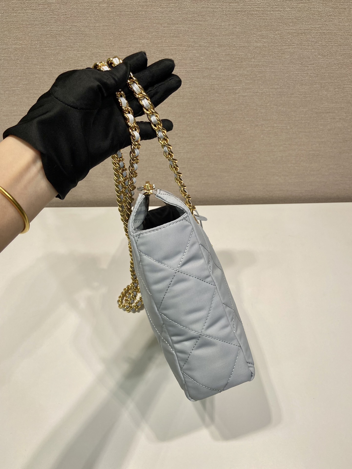 Pra*a re-edition 1995 chaîne re-nylon tote bag