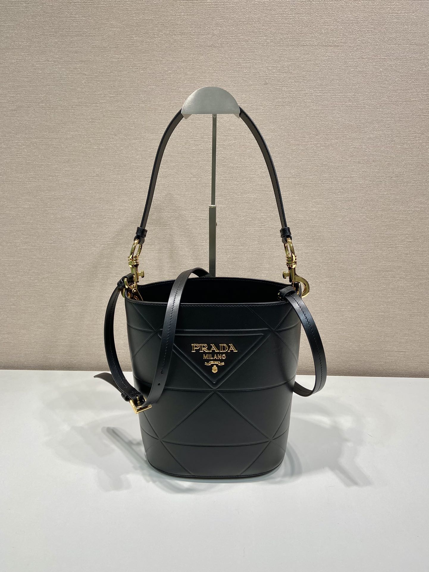 Pra*a leather bucket bag