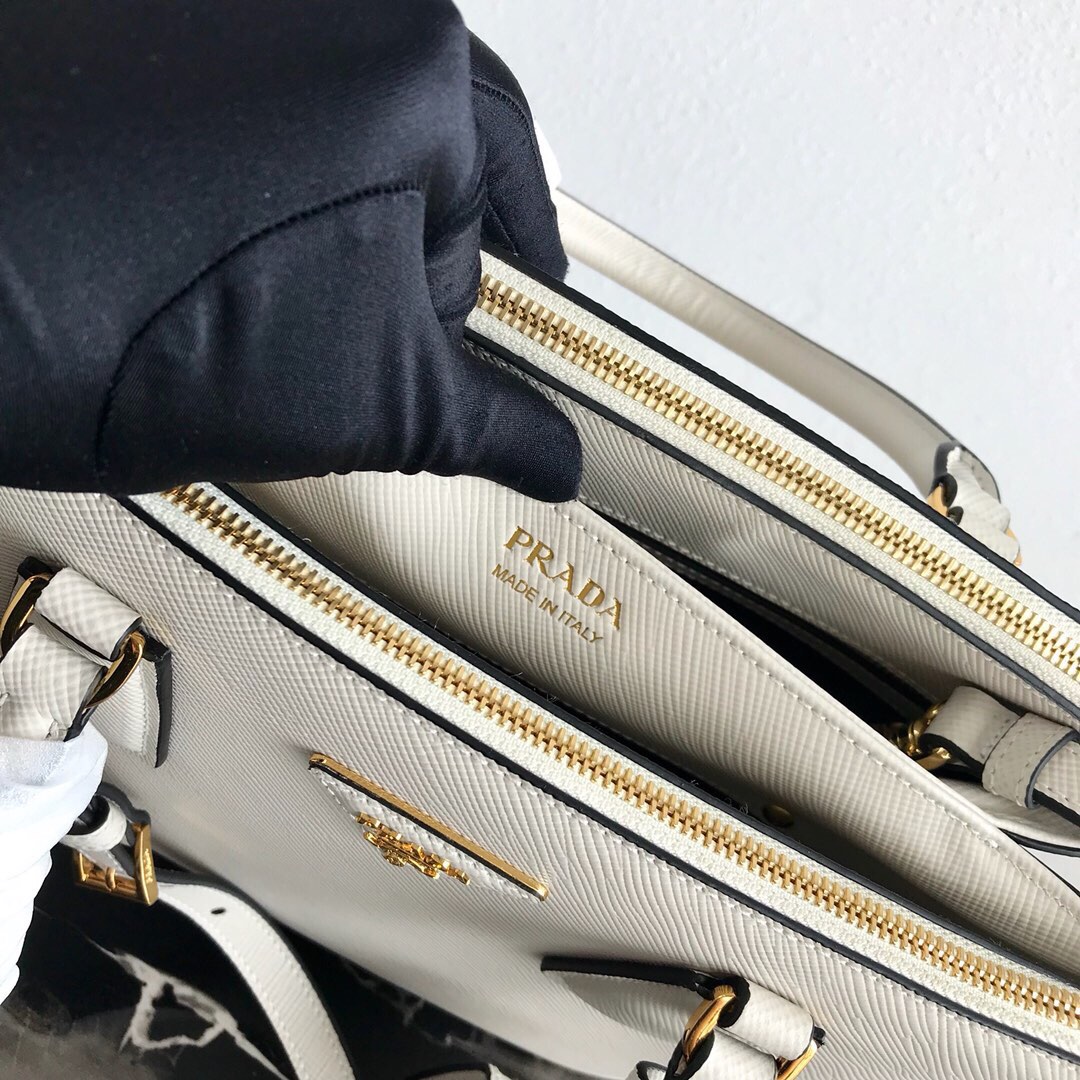 Pra*a galleria saffiano leather bag