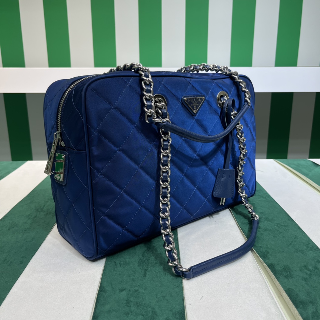 Pra*a handbag
