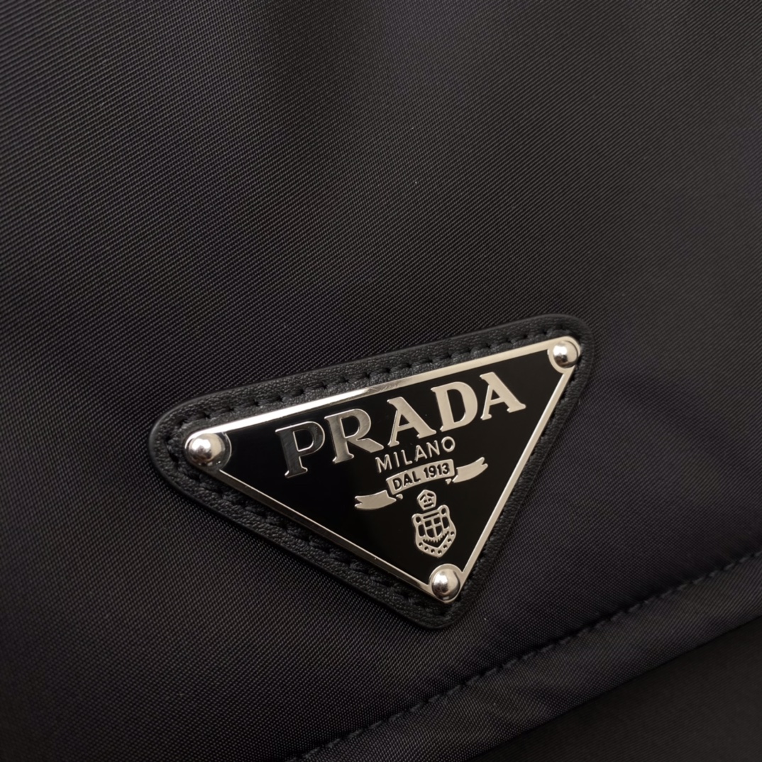 Pra*a re-nylon bag