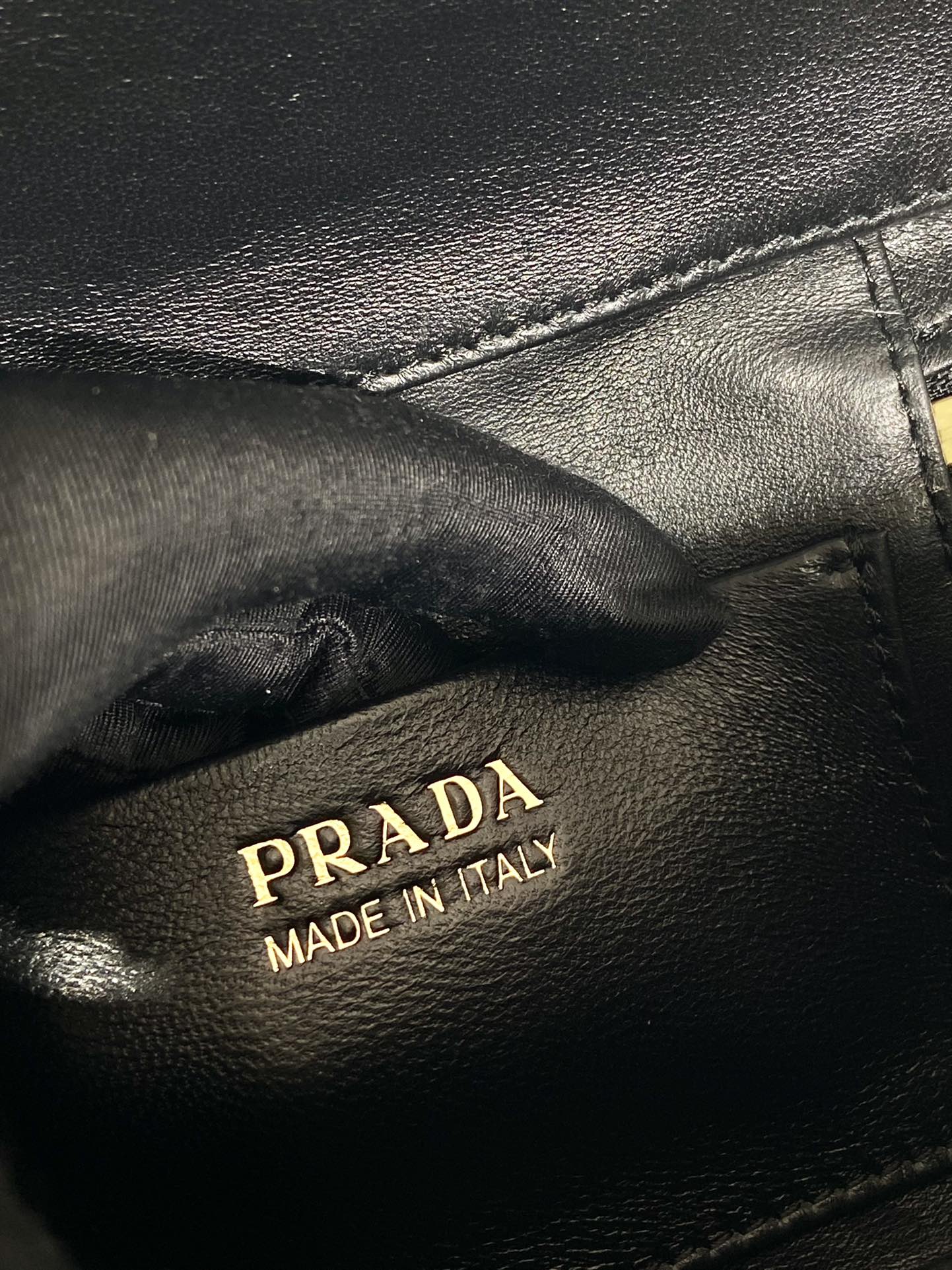 Pra*a leather mini-bag