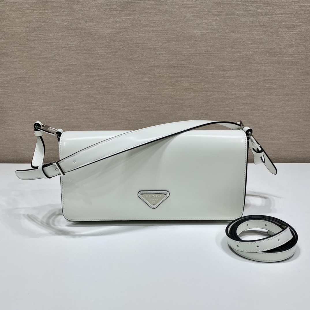 Pra*a brushed leather Pra*a femme bag