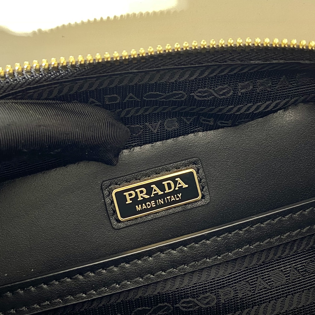 Pra*a small Pra*a brique leather bag