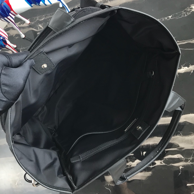 Pra*a tote bag