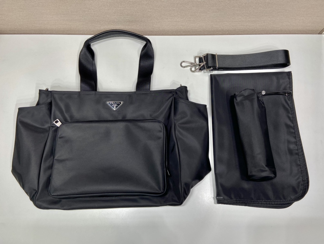 Pra*a re-nylon baby bag