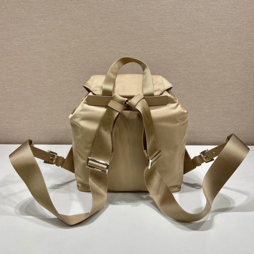 Pra*a small backpack