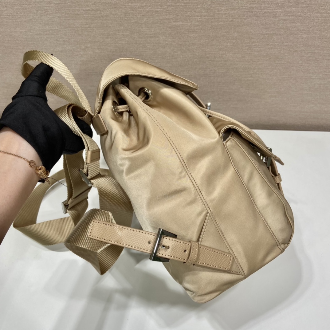Pra*a small backpack