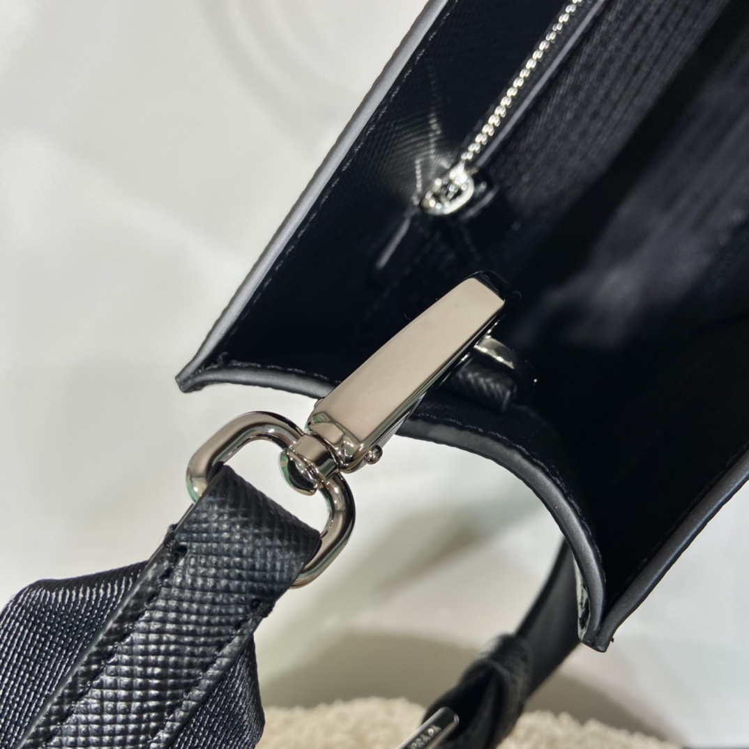 Pra*a saffiano leather tote bag