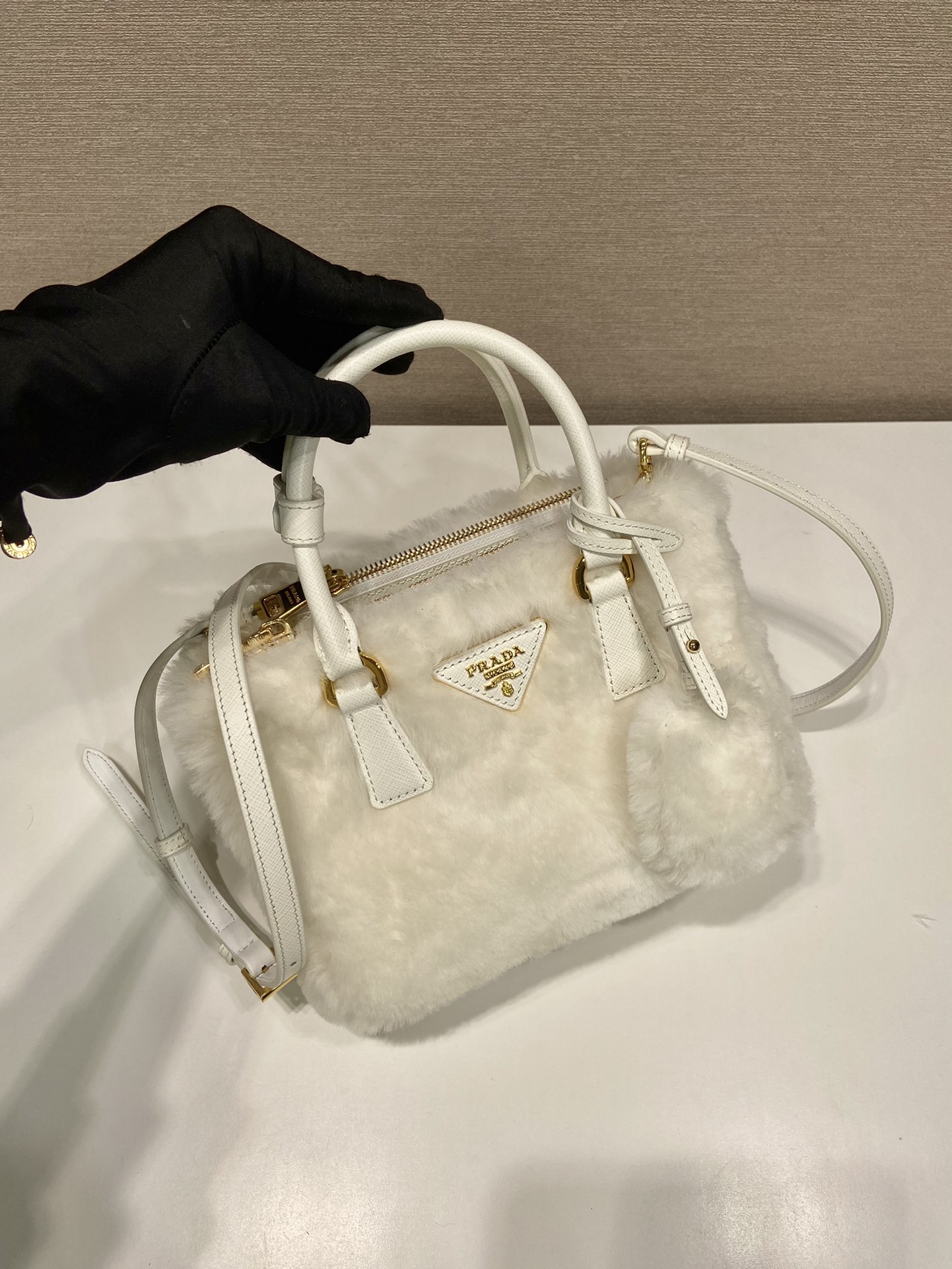 Pra*a galleria saffiano shearling top-handle bag