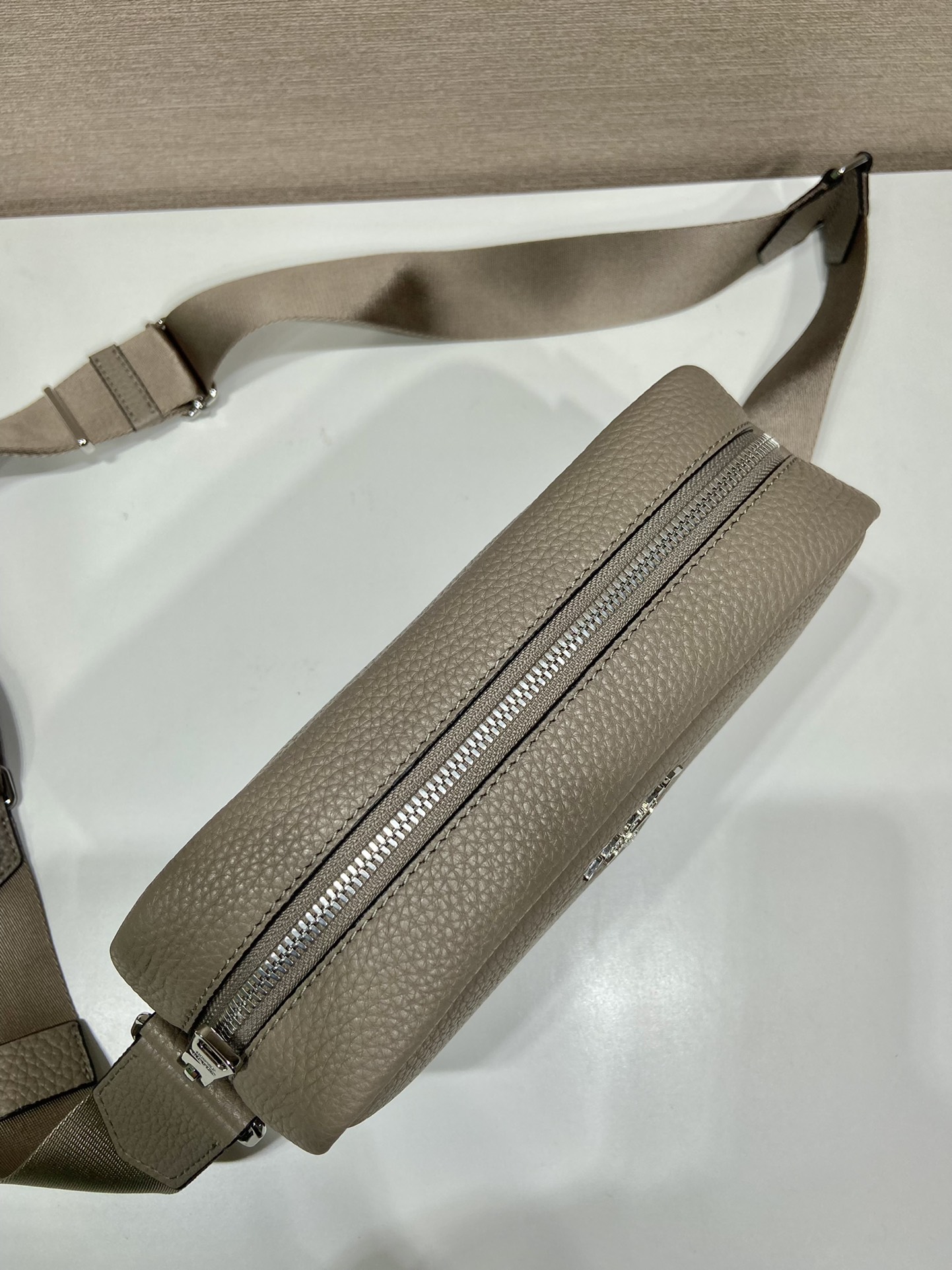 Pra*a leather shoulder bag