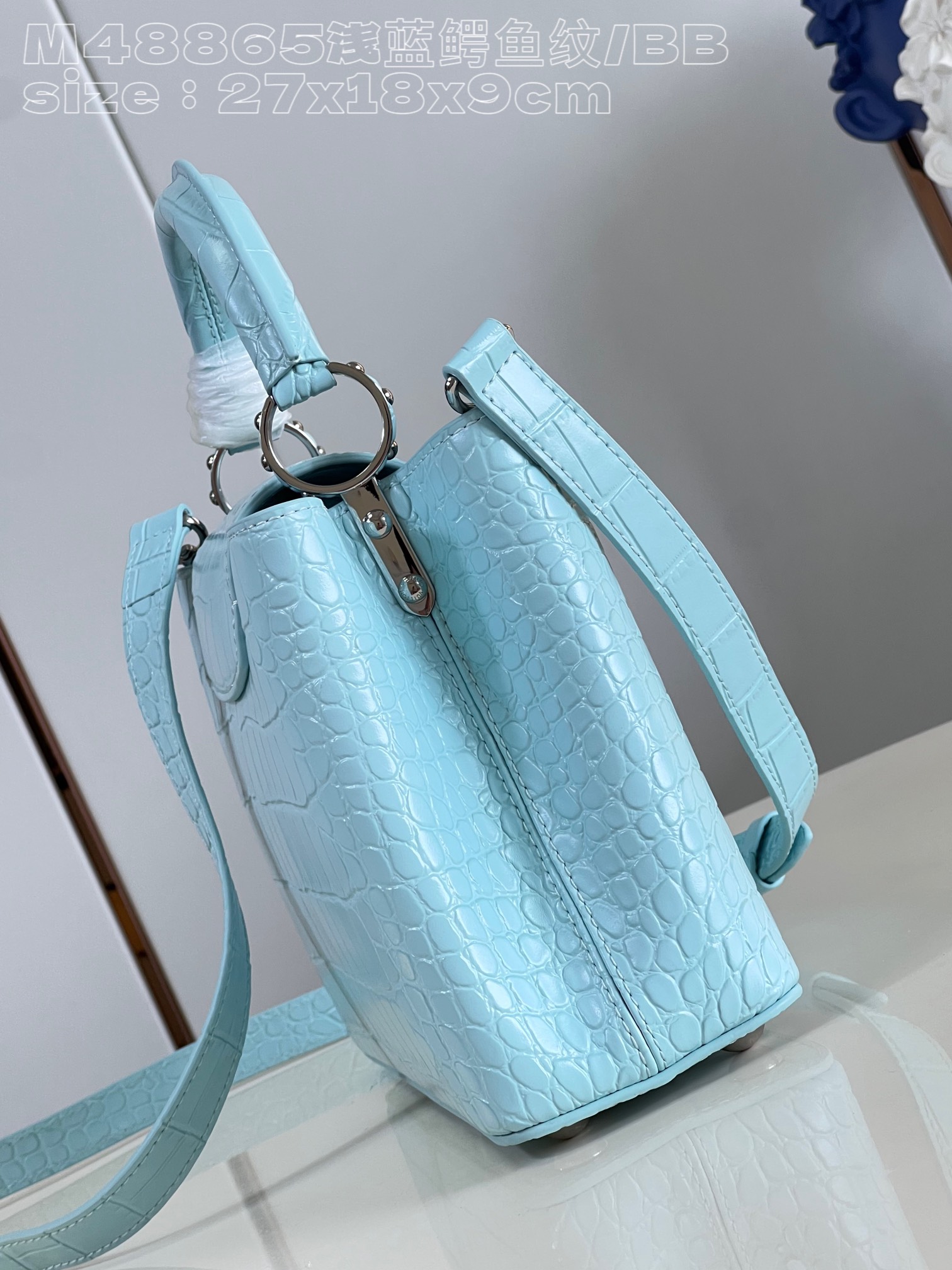 l**is V*t*n capucines small