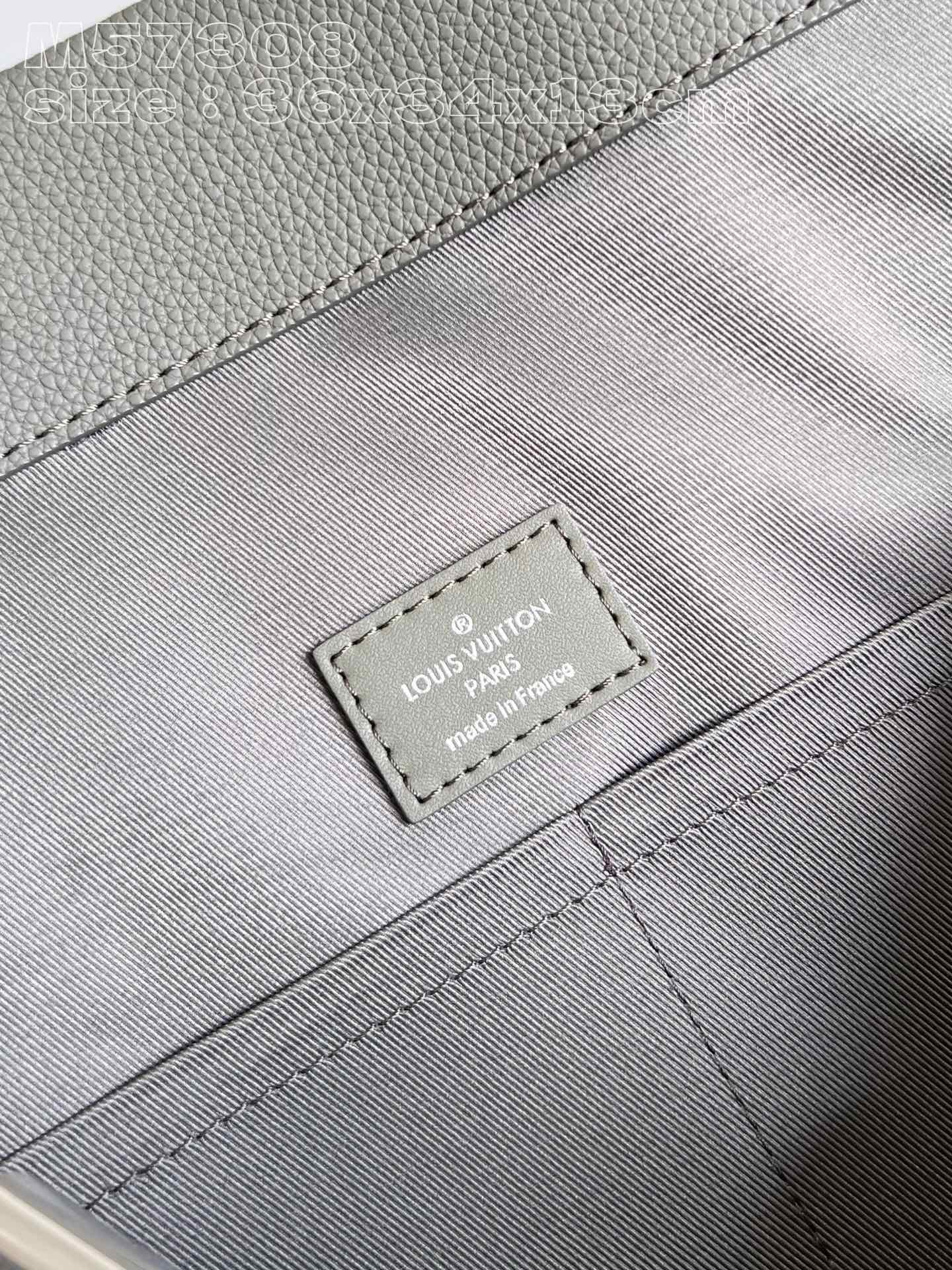 l**is V*t*n takeoff tote