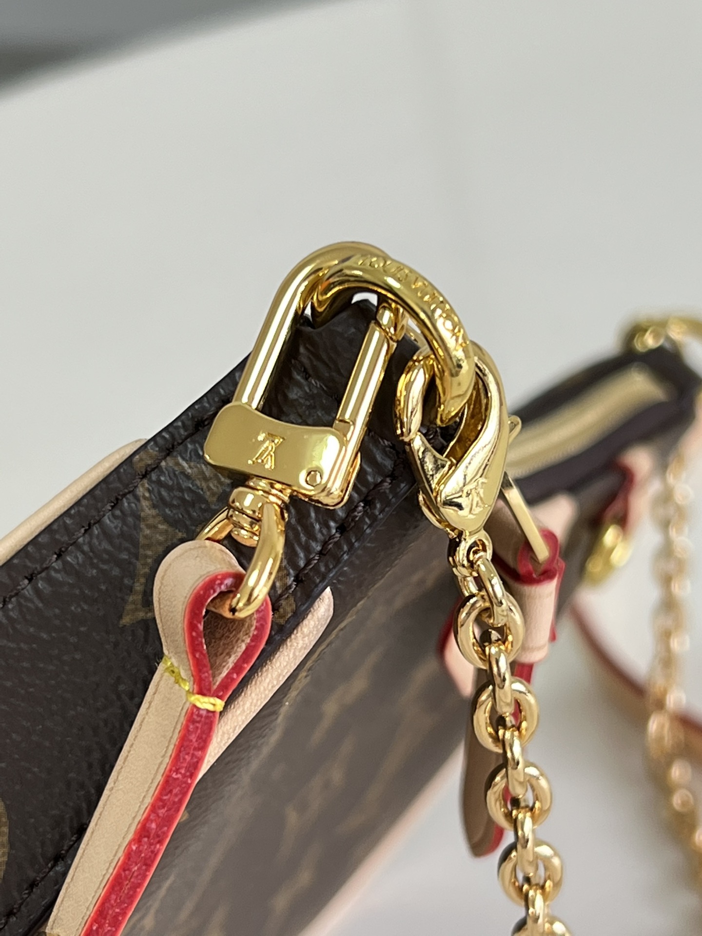 l**is V*t*n easy pouch on strap handbag