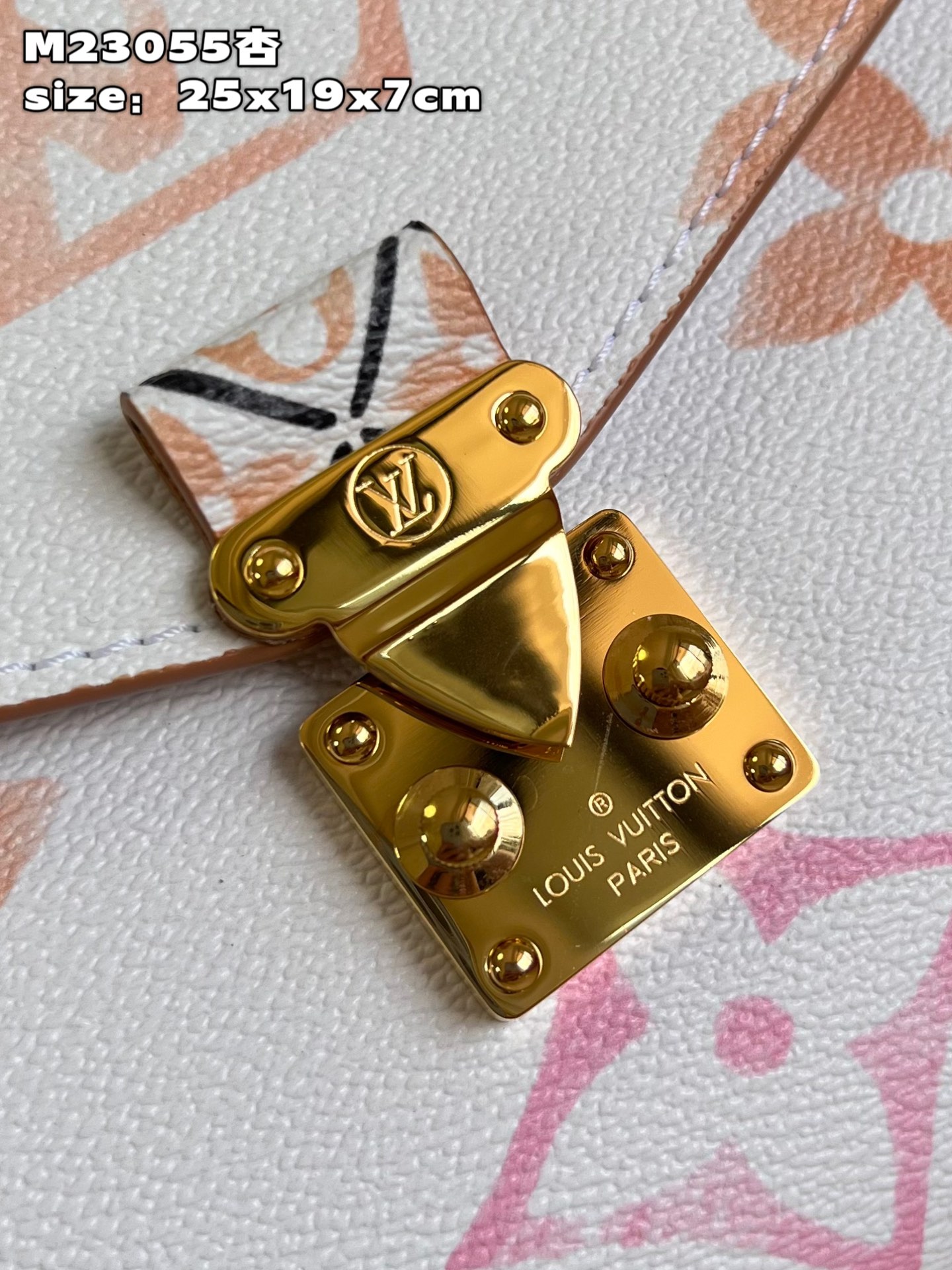 l**is V*t*n pochette métis mm