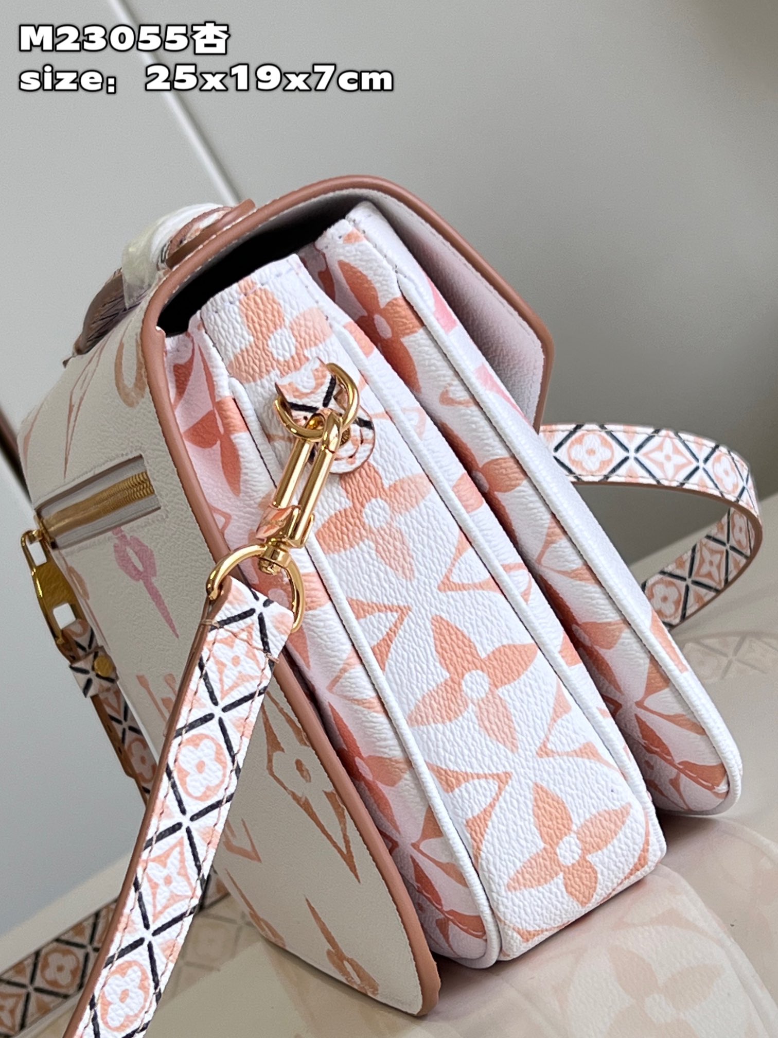 l**is V*t*n pochette métis mm