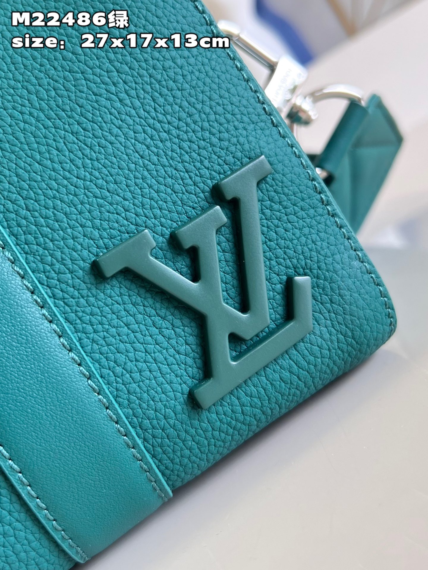 l**is V*t*n city keepall