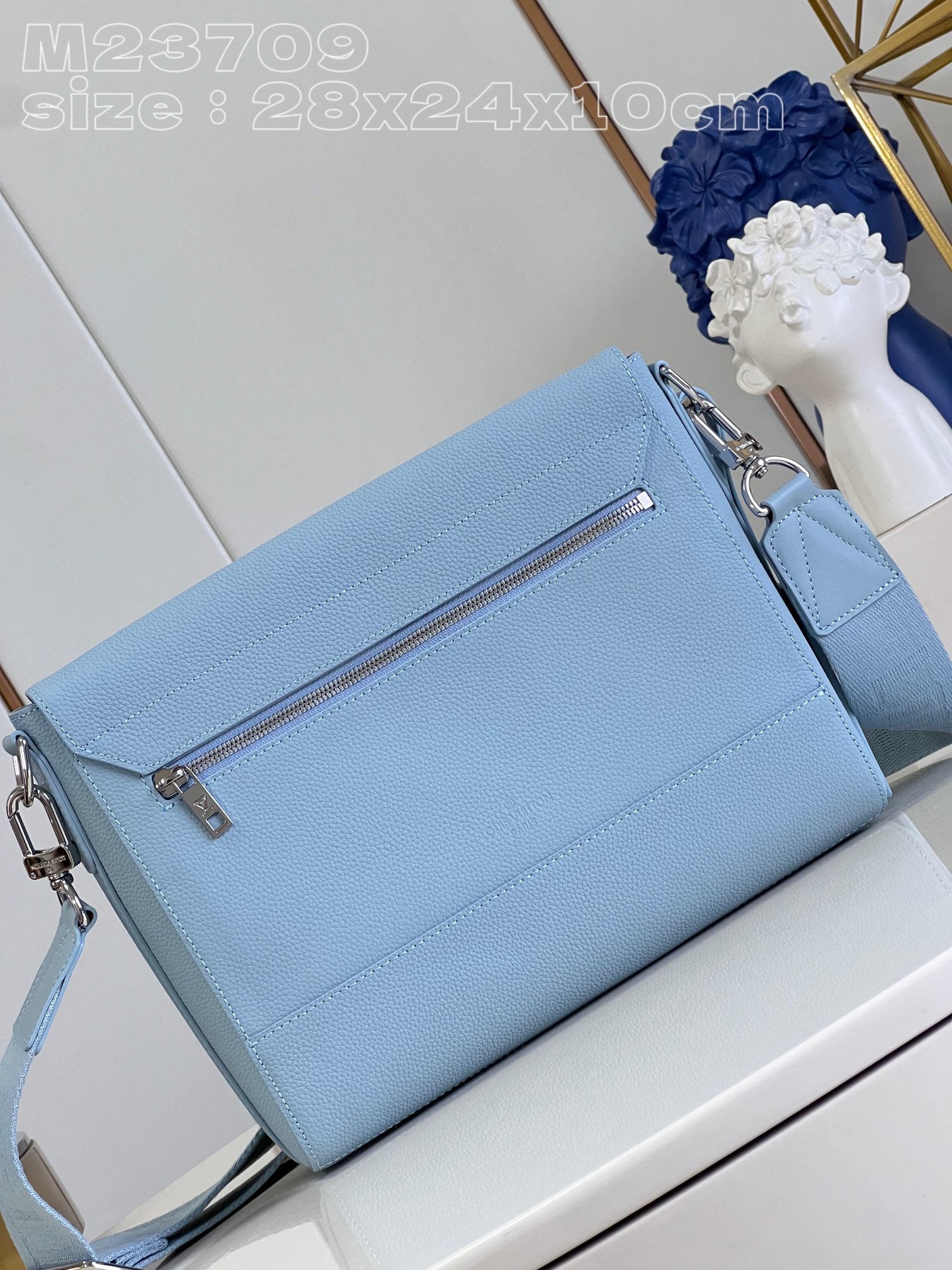 l**is V*t*n takeoff messenger